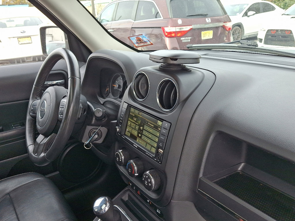 Used 2016 Jeep Patriot High Altitude image 12