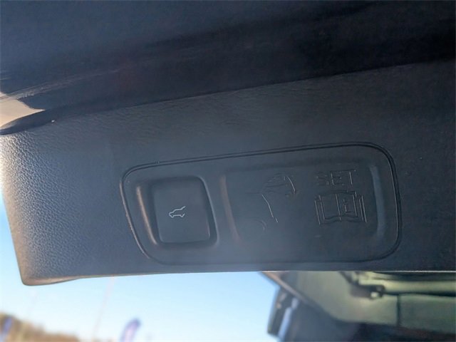 Used 2024 Ford Expedition Max XLT image 32