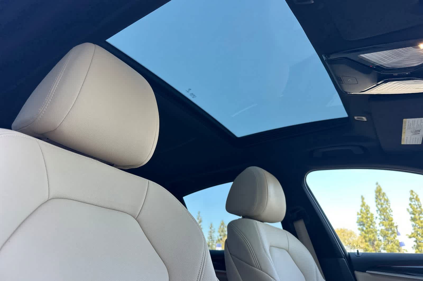 Used 2020 BMW 530i 530i w/ Convenience Package image 18