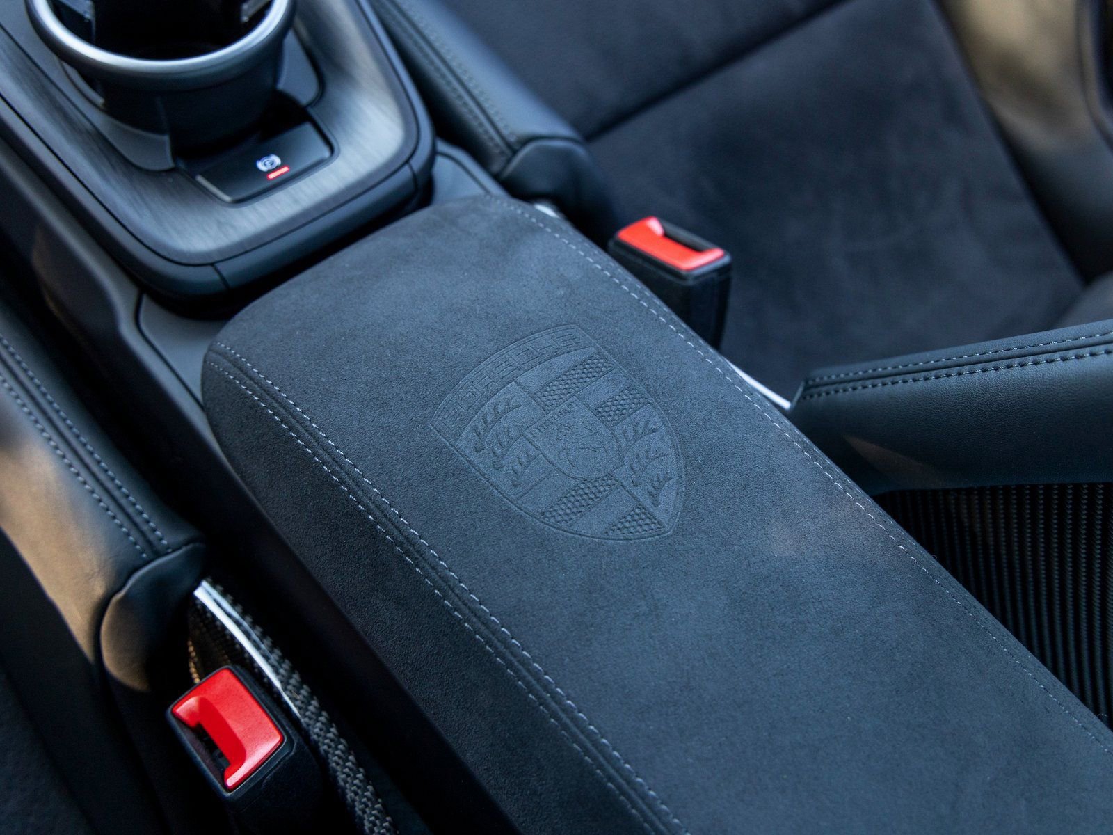 Certified 2025 Porsche 911 Carrera GTS RWD image 44