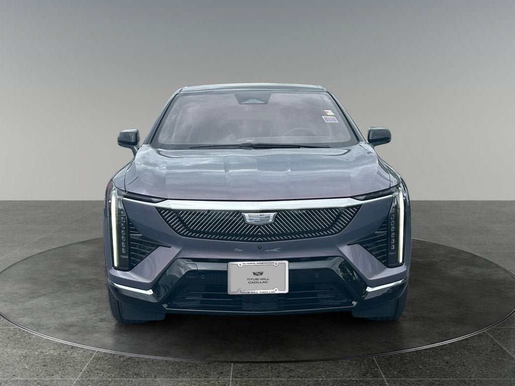 Used 2025 Cadillac Optiq Luxury 1 AWD/4WD image 2