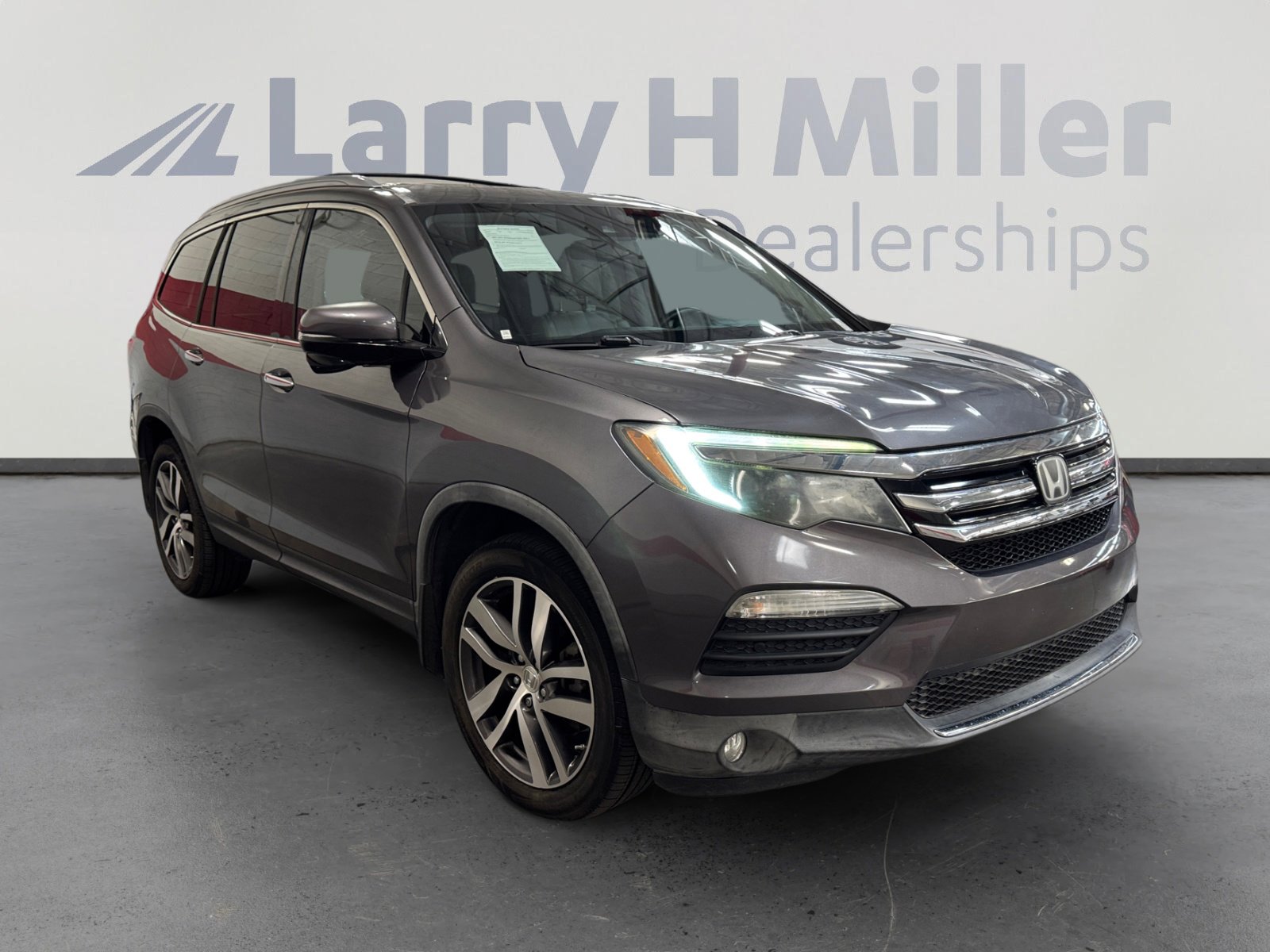 Used 2018 Honda Pilot Touring image 7