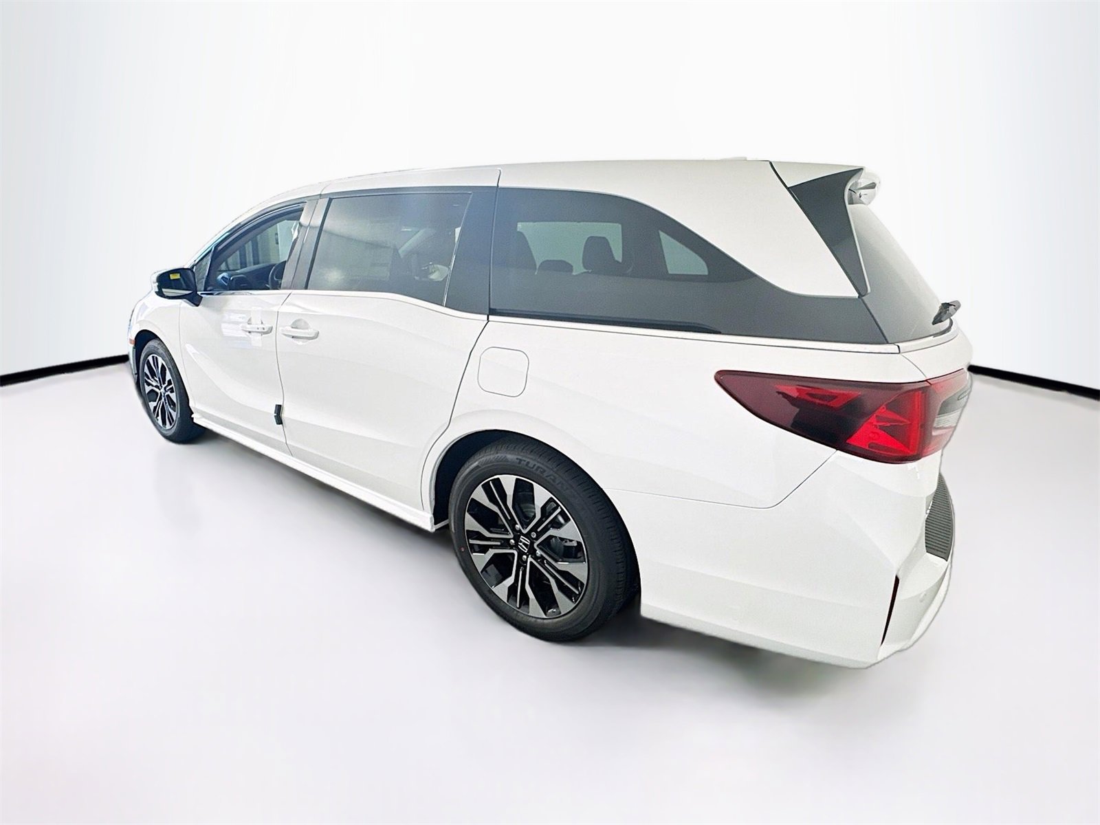 New 2026 Honda Odyssey Elite image 4