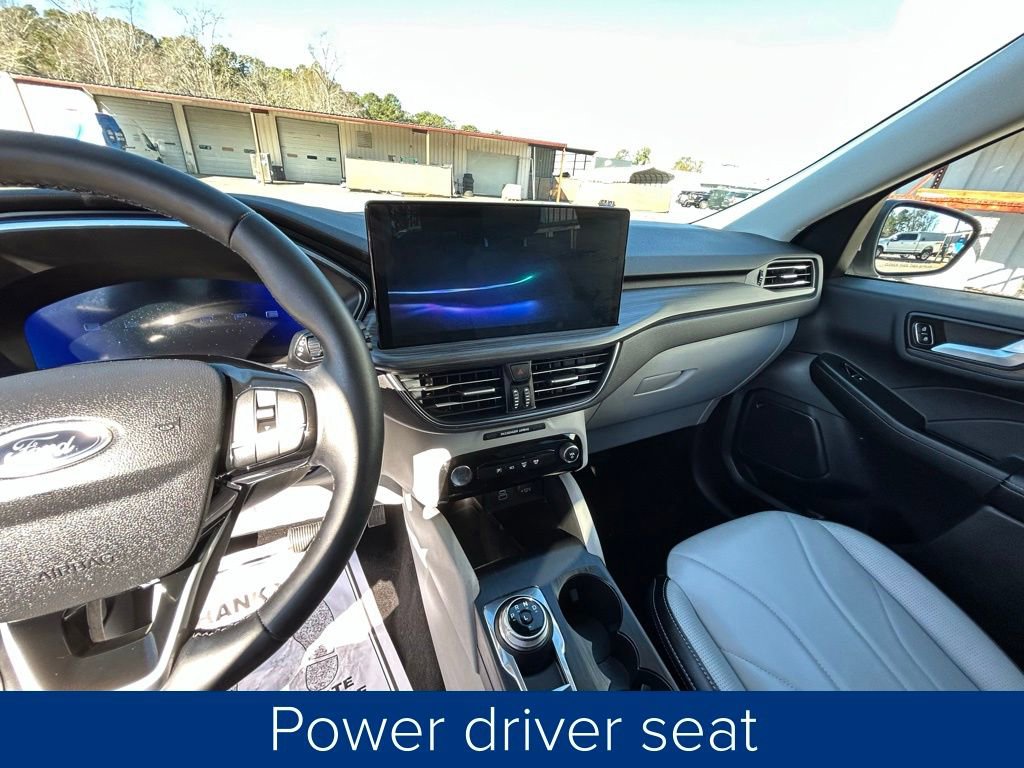 Used 2025 Ford Escape Platinum w/ Premium Technology Package image 32