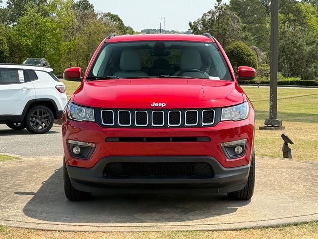Used 2017 Jeep Compass Latitude w/ Popular Equipment Group image 2