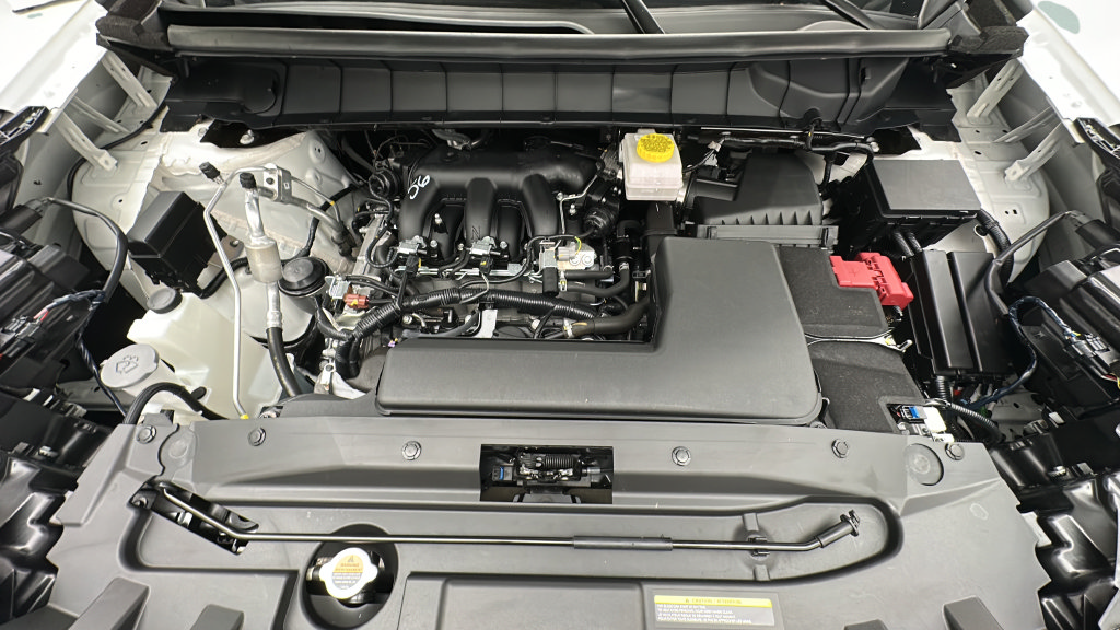 Used 2025 Nissan Pathfinder Platinum AWD/4WD image 24