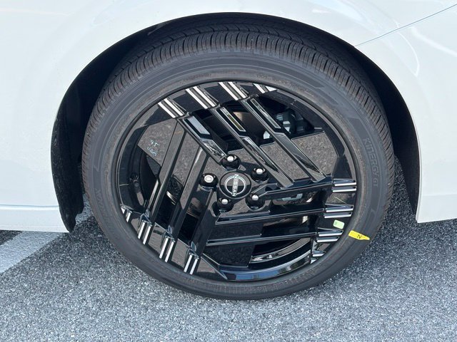 New 2027 Nissan Sentra SR w/ SR All Weather Package FWD image 11
