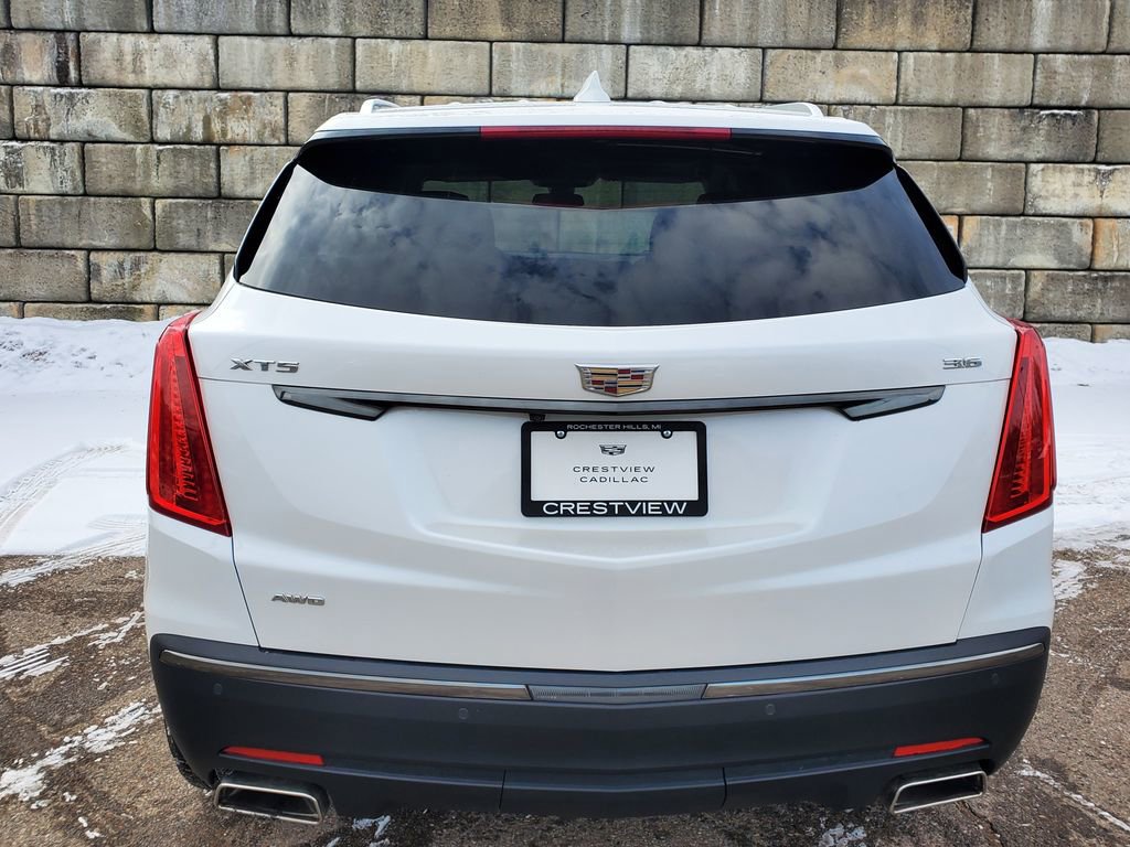 Used 2019 Cadillac XT5 Luxury w/ LPO, Black Ice Package image 3