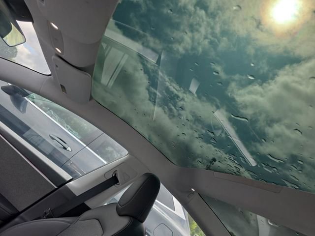 Used 2024 Tesla Model 3 Standard Range RWD image 9