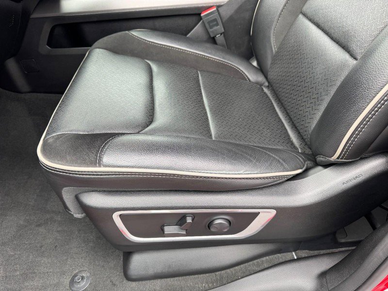 Used 2023 RAM 1500 Laramie AWD/4WD image 14