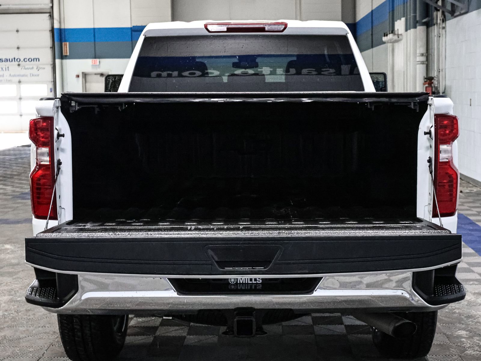 Used 2024 Chevrolet Silverado 3500 LT w/ Convenience Package image 18