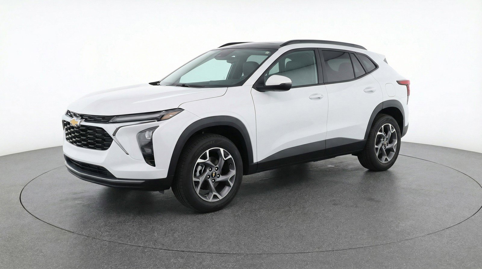 Used 2025 Chevrolet Trax LT w/ LT Convenience Package image 3