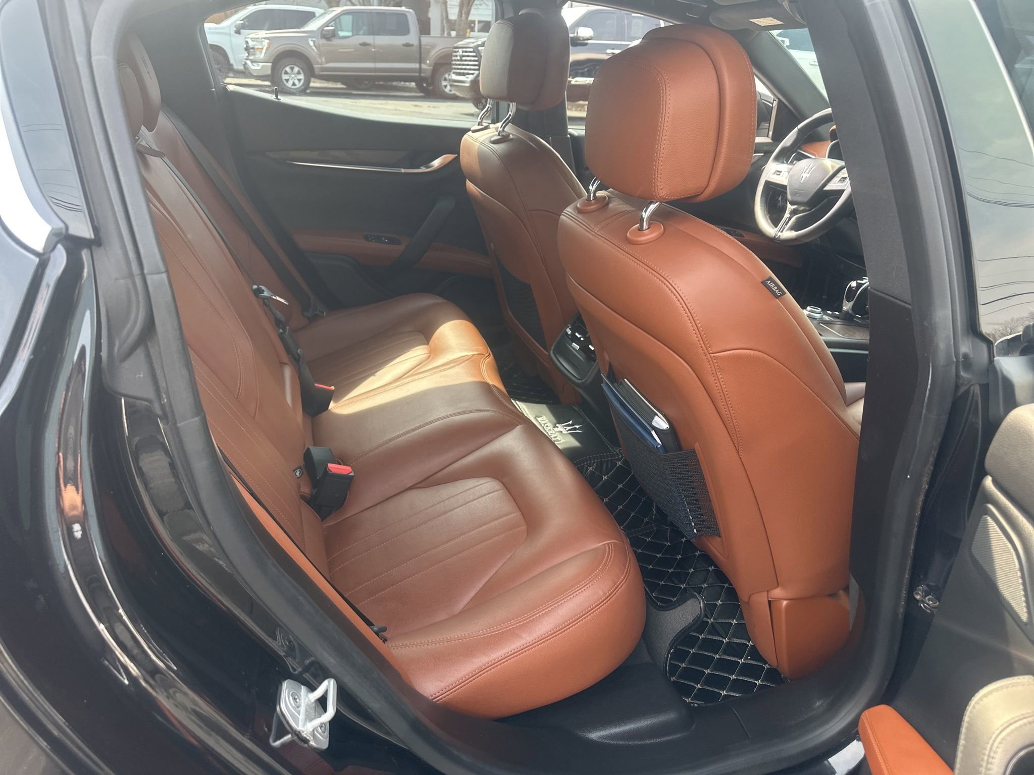 Used 2017 Maserati Ghibli S image 10