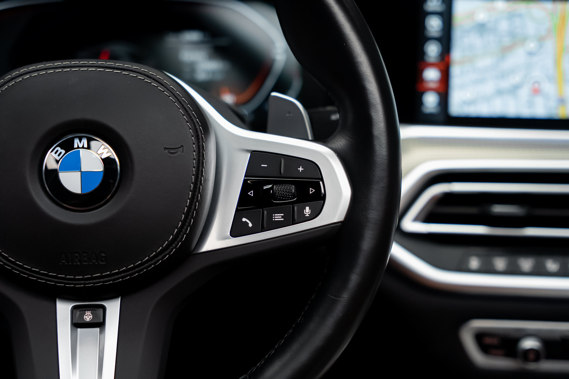 Used 2023 BMW X6 xDrive40i w/ M Sport Package AWD/4WD image 46