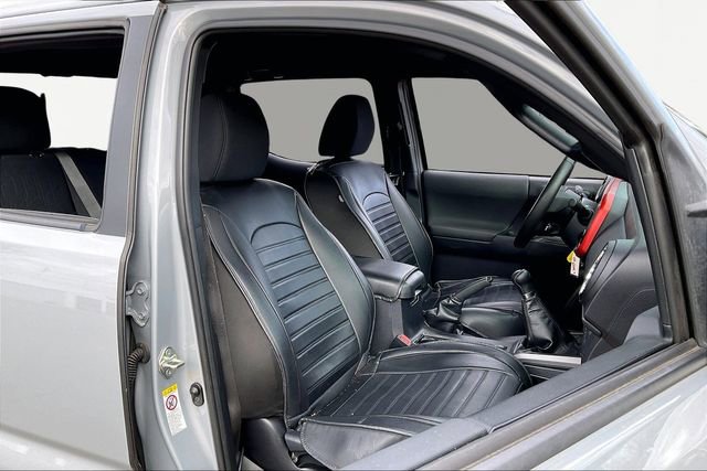 Used 2019 Toyota Tacoma SR image 19