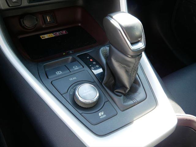 Certified 2022 Toyota RAV4 Limited image 24