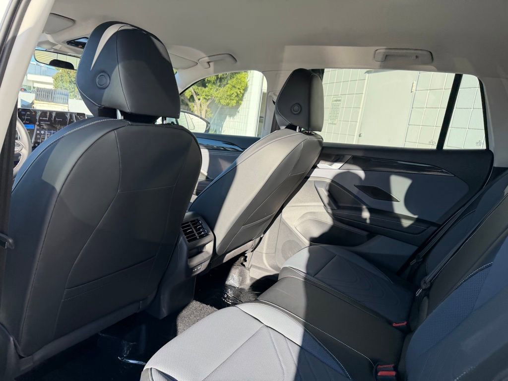 New 2026 Volkswagen Tiguan SE image 17