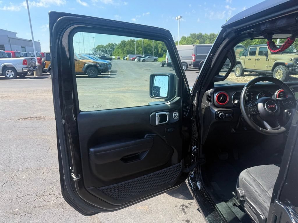 Used 2022 Jeep Wrangler Unlimited Sport AWD/4WD image 11