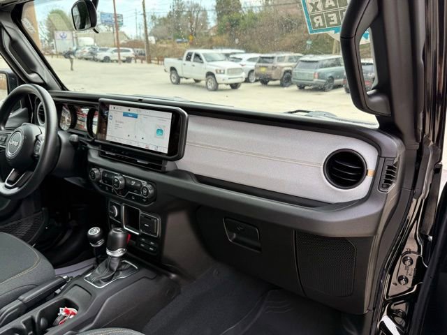 Used 2024 Jeep Gladiator Sport AWD/4WD image 81