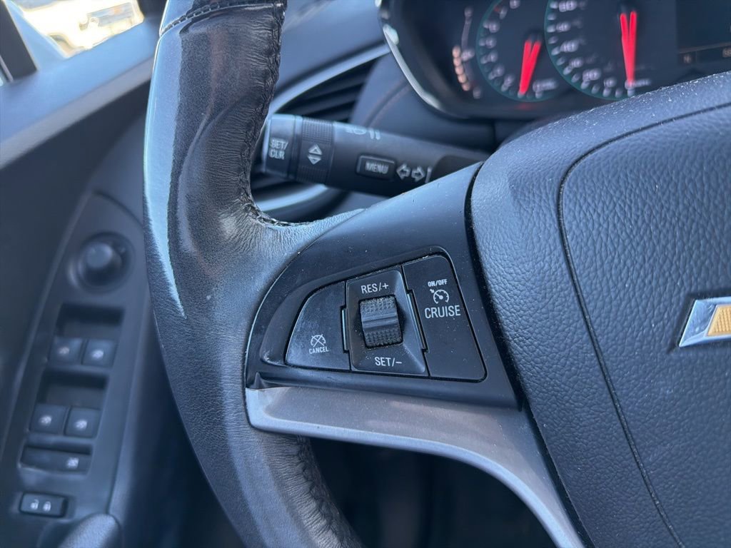 Used 2017 Chevrolet Trax LT w/ LT Convenience Package image 12