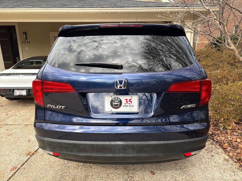 Used 2017 Honda Pilot EX image 9