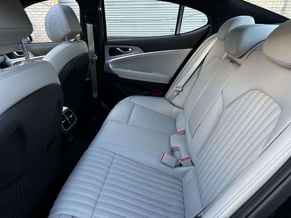 Used 2023 Genesis G70 2.0T w/ Sport Prestige Package AWD/4WD image 18