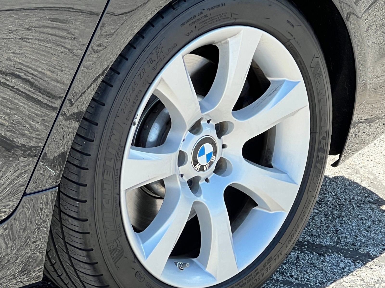 Used 2013 BMW 550i xDrive Sedan AWD/4WD image 4