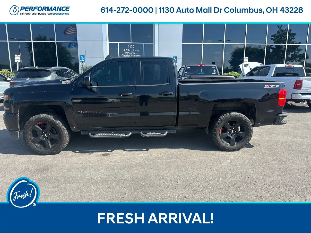 Used 2017 Chevrolet Silverado 1500 LT w/ Redline Edition AWD/4WD image 8