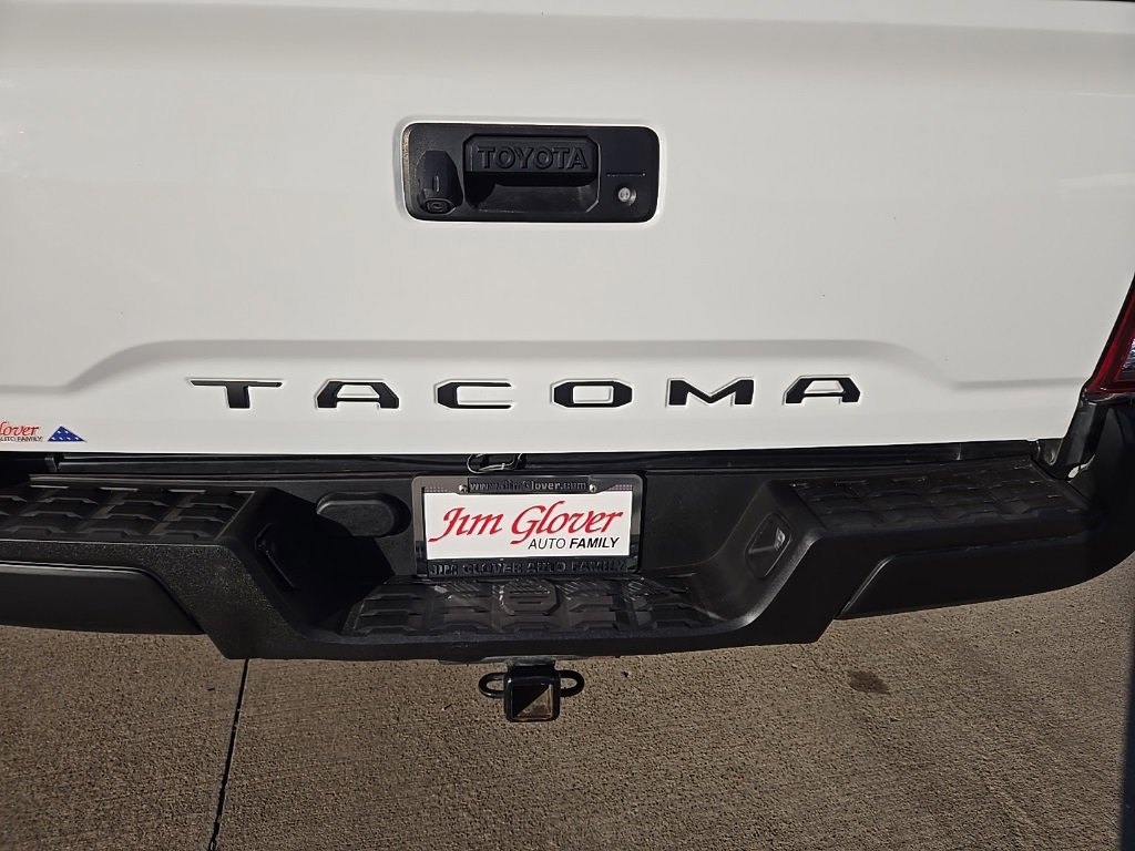 Used 2018 Toyota Tacoma SR image 36
