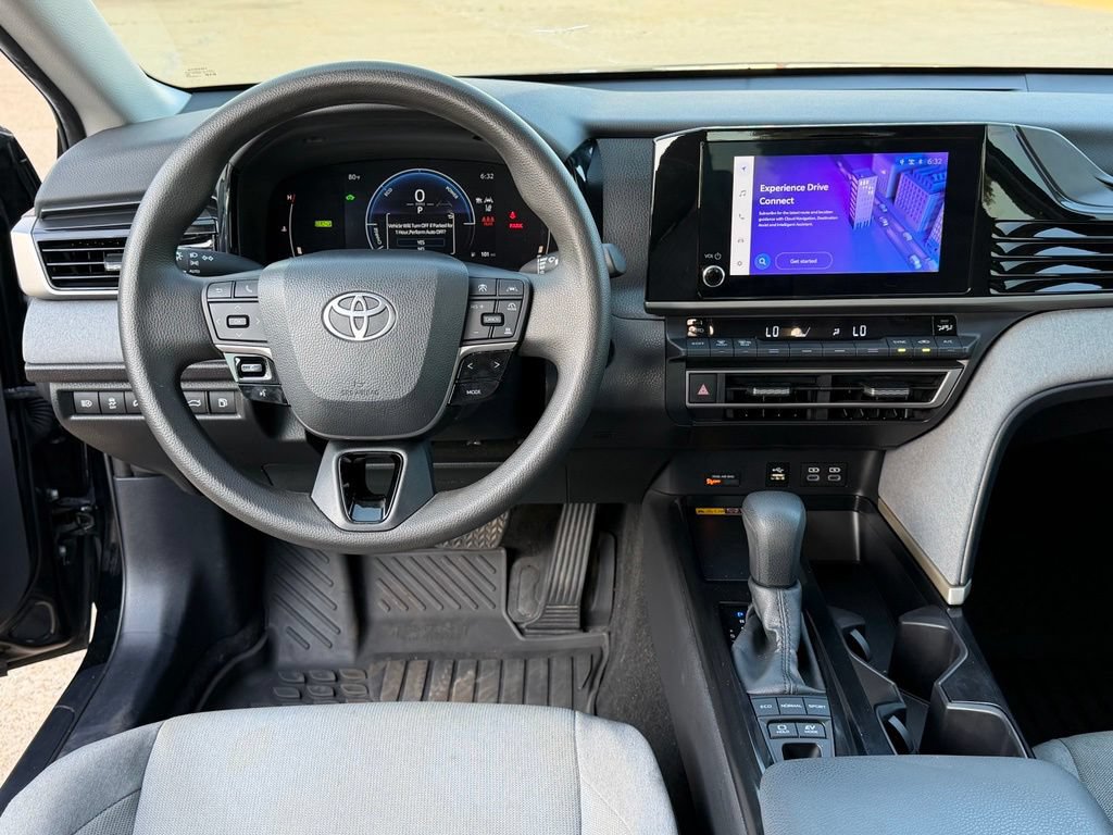 Used 2025 Toyota Camry LE FWD image 26