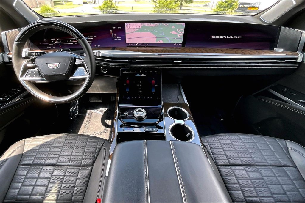 Used 2025 Cadillac Escalade Sport Platinum AWD/4WD image 9