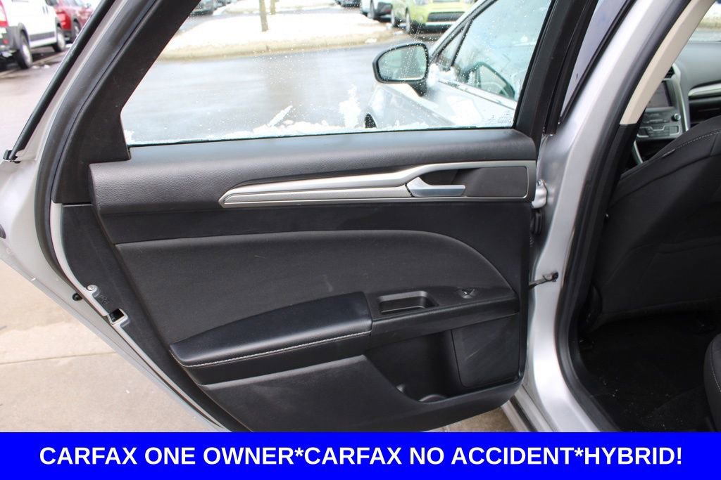 Used 2019 Ford Fusion SE image 26