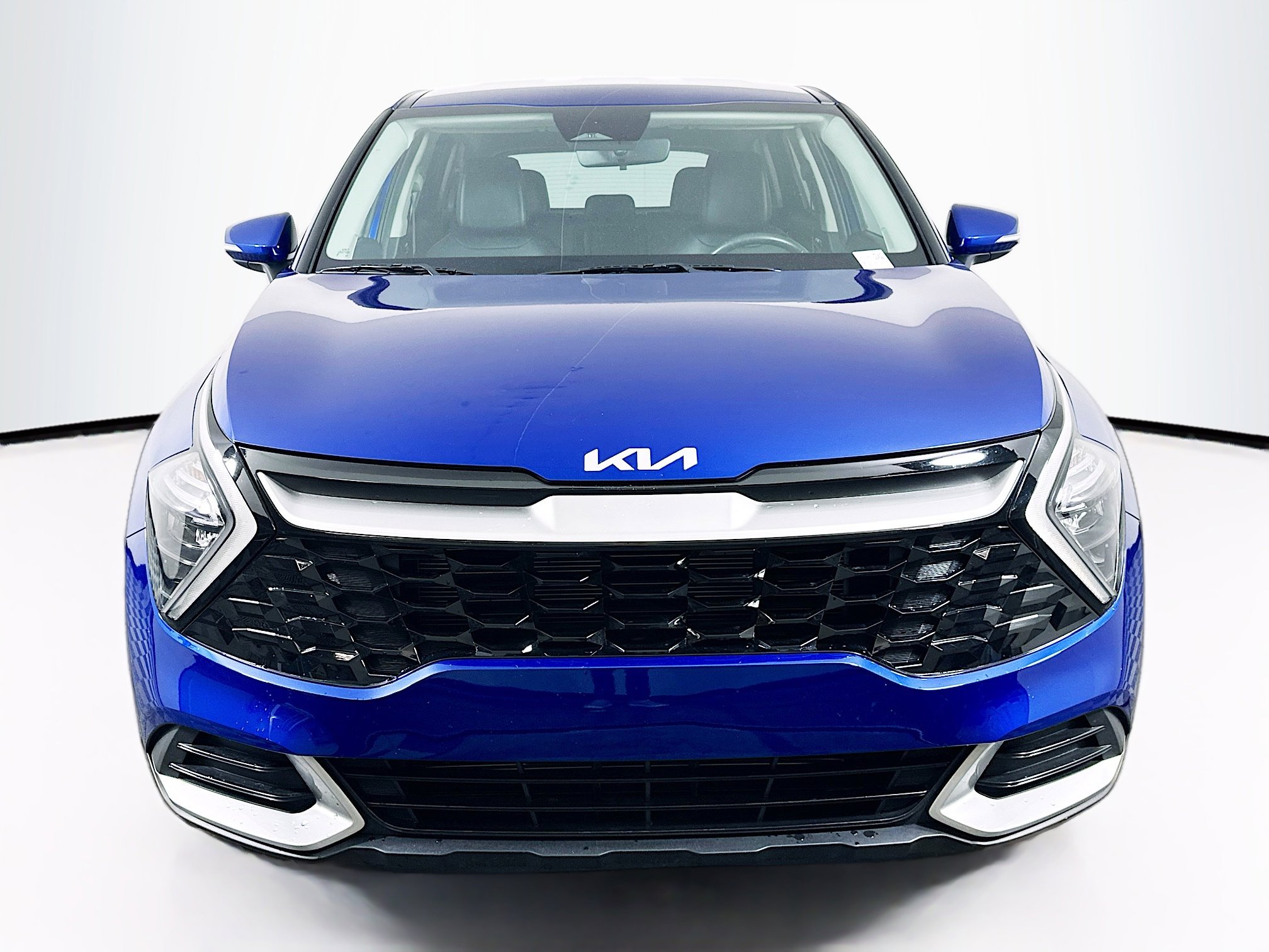 Used 2023 Kia Sportage EX image 2