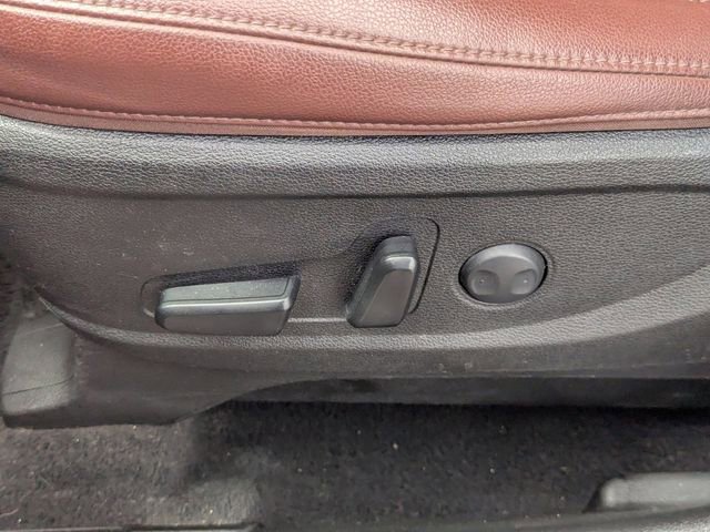 Used 2024 Kia Telluride EX w/ EX Captain's Chair Package image 23