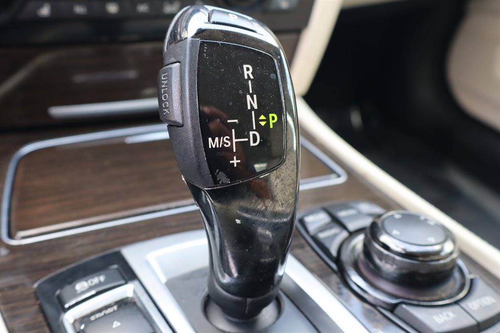 Used 2013 BMW 750Li RWD image 34