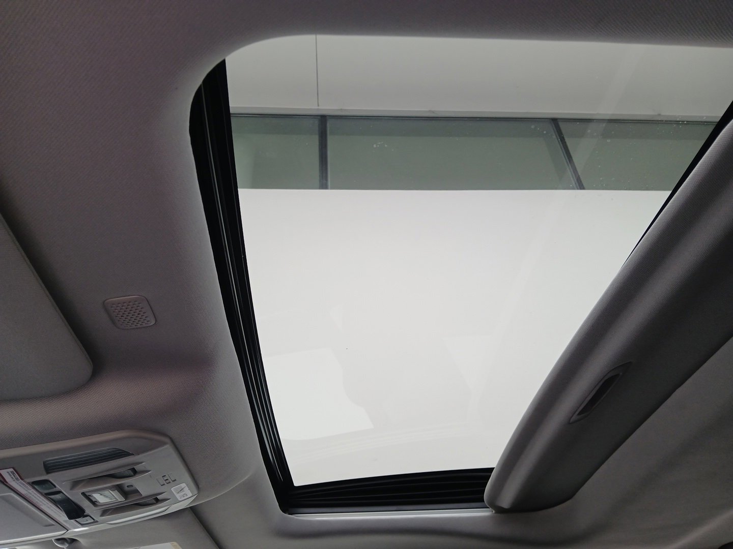 Used 2020 Toyota Highlander Limited image 25