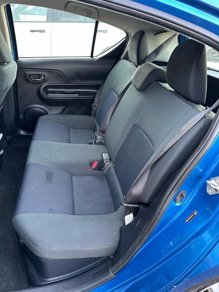 Used 2016 Toyota Prius C Two image 5