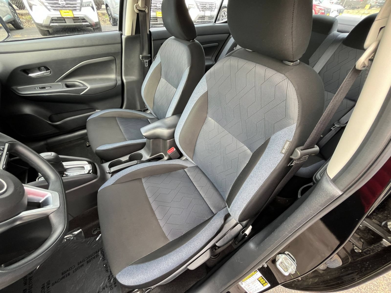 Used 2025 Nissan Versa SV FWD image 35