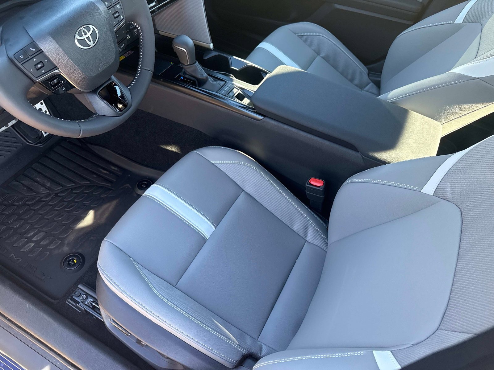 Used 2026 Toyota Camry SE w/ Convenience Package image 19