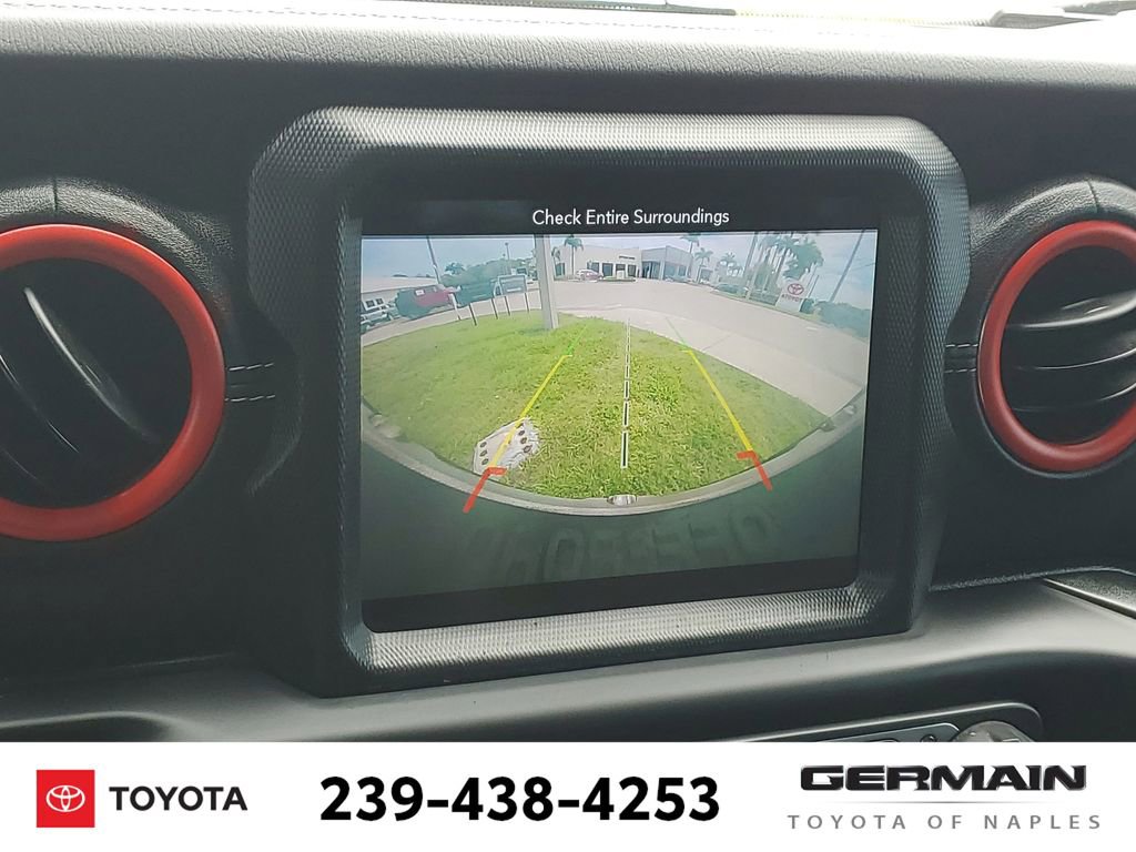 Used 2018 Jeep Wrangler Unlimited Sahara w/ Quick Order Package 24M Moab image 26