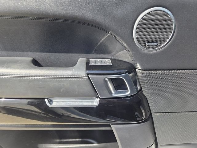 Used 2017 Land Rover Range Rover HSE AWD/4WD image 19