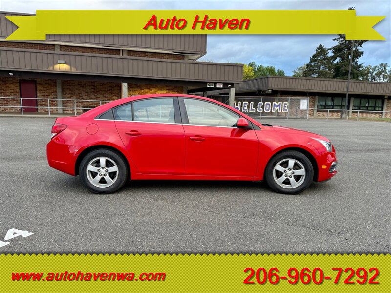 Used 2015 Chevrolet Cruze LT FWD image 4