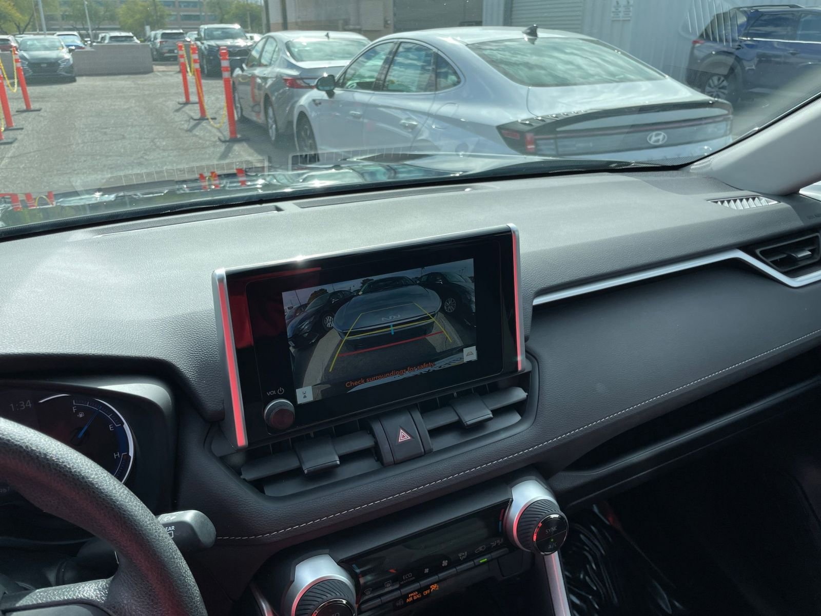 Used 2025 Toyota RAV4 LE image 17