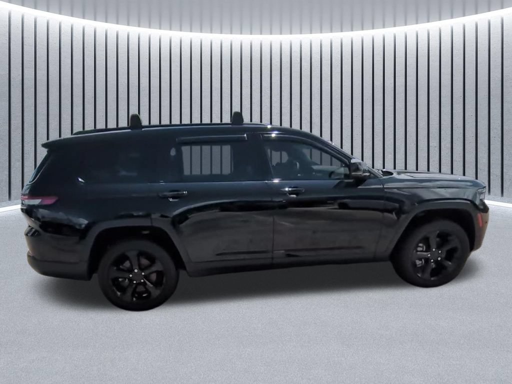 Used 2024 Jeep Grand Cherokee L Altitude AWD/4WD image 16