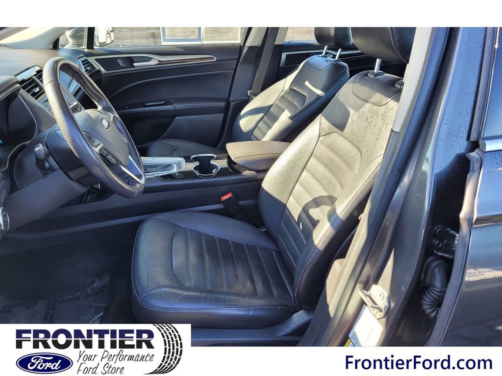 Used 2016 Ford Fusion SE w/ Equipment Group 202A image 8