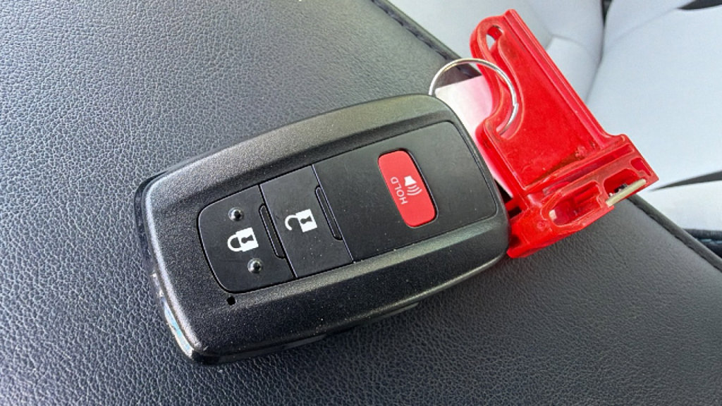 Used 2022 Toyota Prius XLE w/ Advanced Technology Package FWD image 29