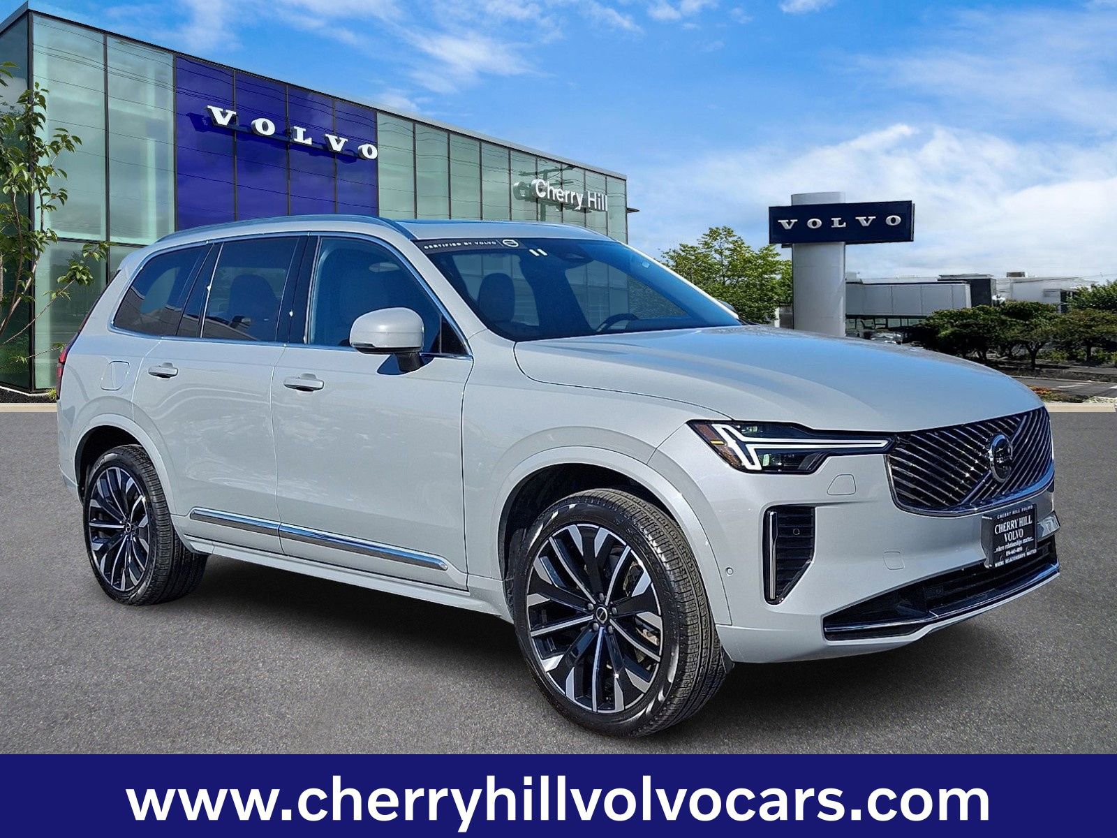 Certified 2025 Volvo XC90 B5 Plus image 1