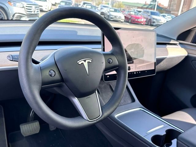 Used 2024 Tesla Model Y Long Range image 11