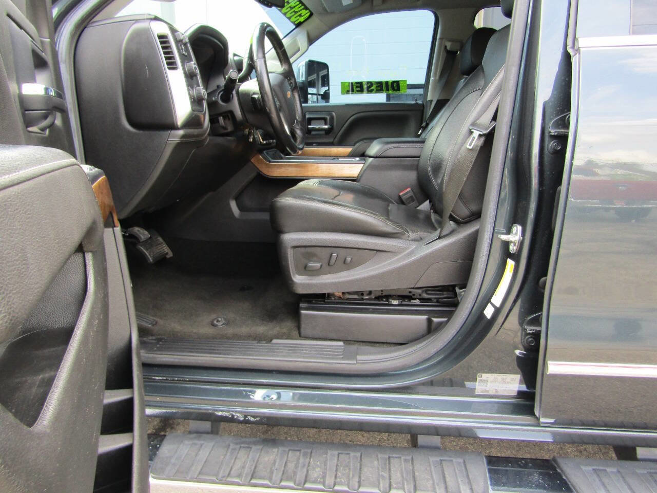 Used 2018 Chevrolet Silverado 2500 LTZ w/ Duramax Plus Package image 11