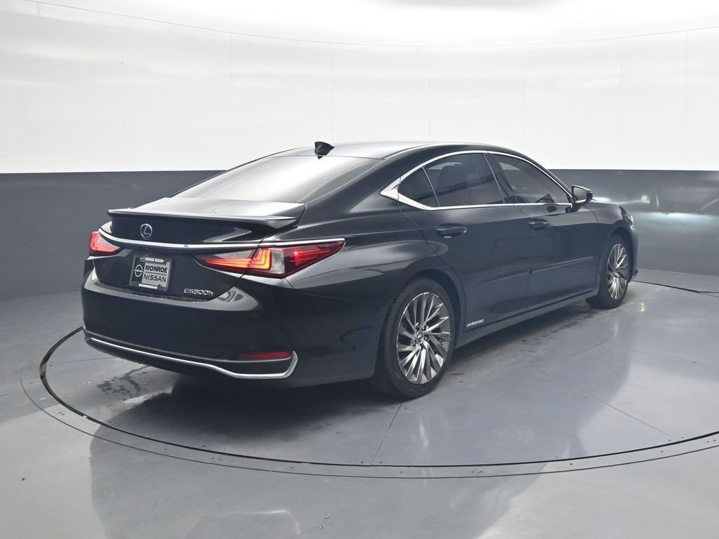 Used 2022 Lexus ES 300h 300h Luxury w/ Accessory Package image 7